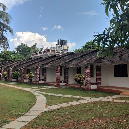 Lamour Beach Resort Benaulim Ngoại thất bức ảnh